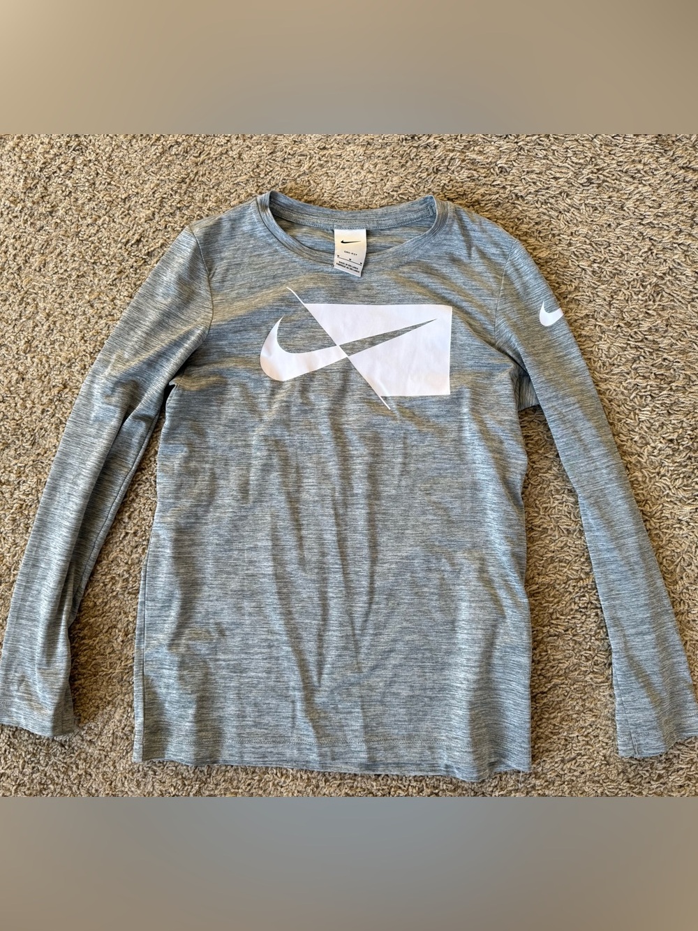 ๐3/$25๐ Youth Medium Nike long sleeve tee - Picture 1 of 3